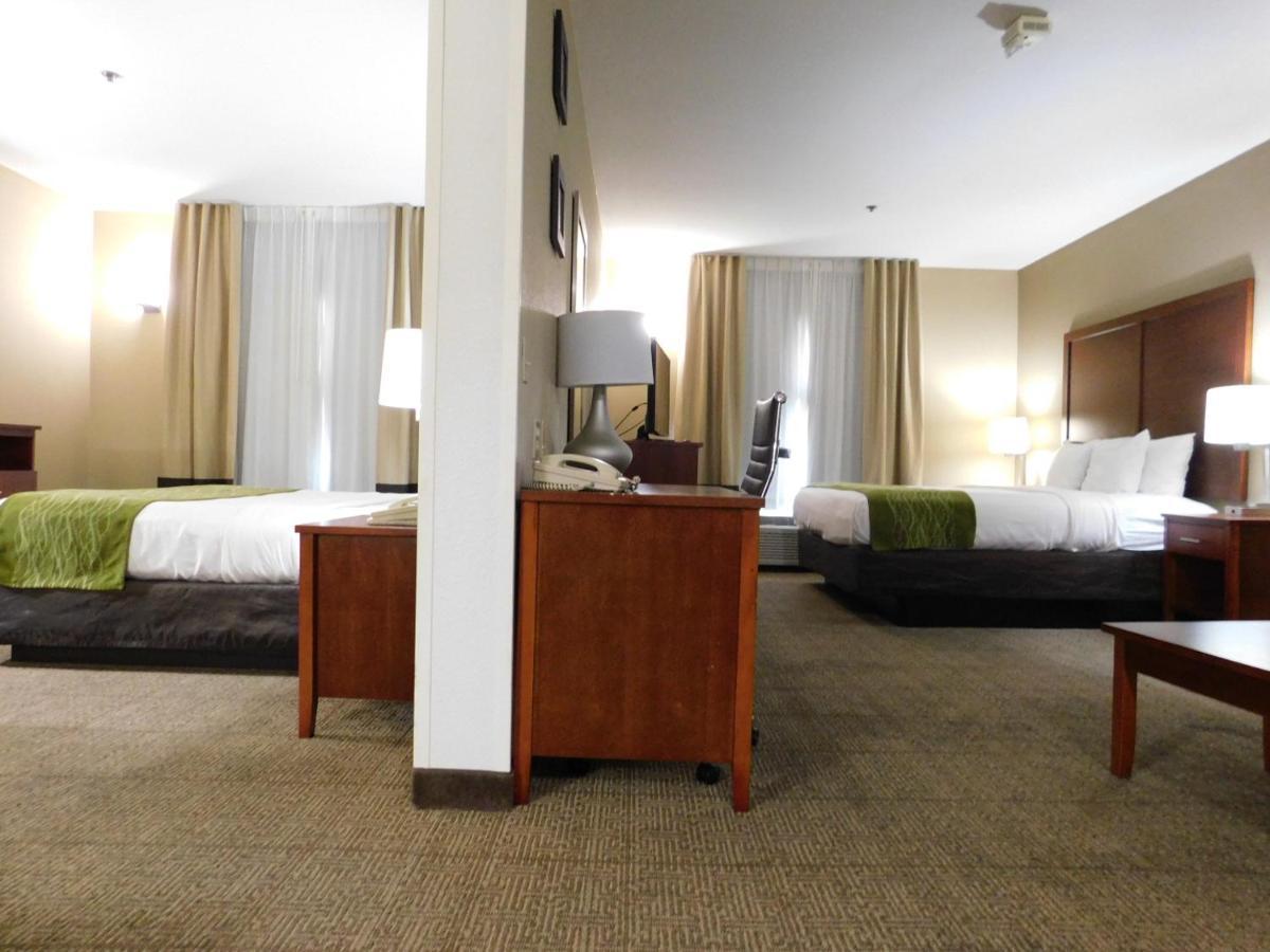Comfort Inn & Suites Sacramento - University Area Exteriör bild