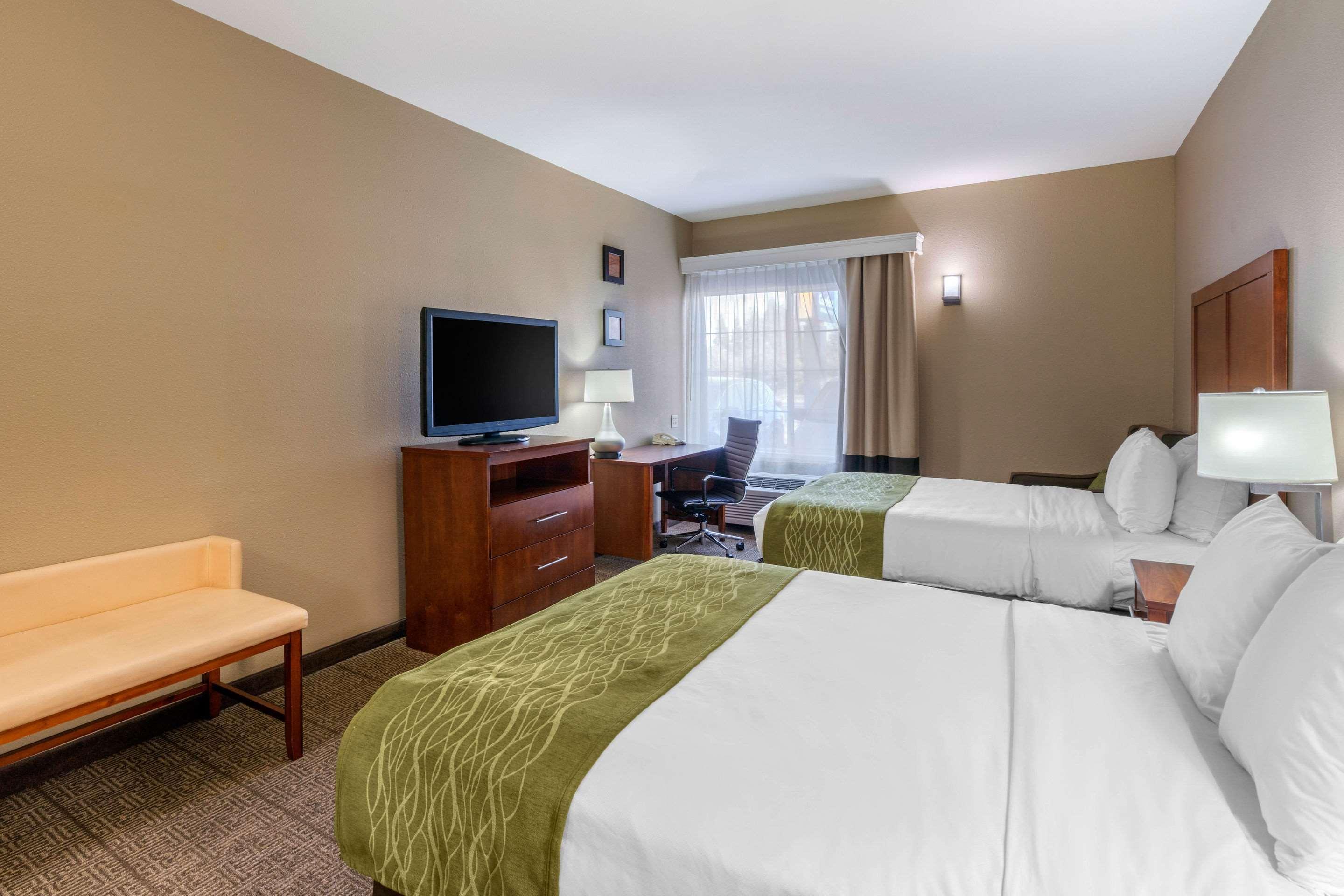 Comfort Inn & Suites Sacramento - University Area Exteriör bild