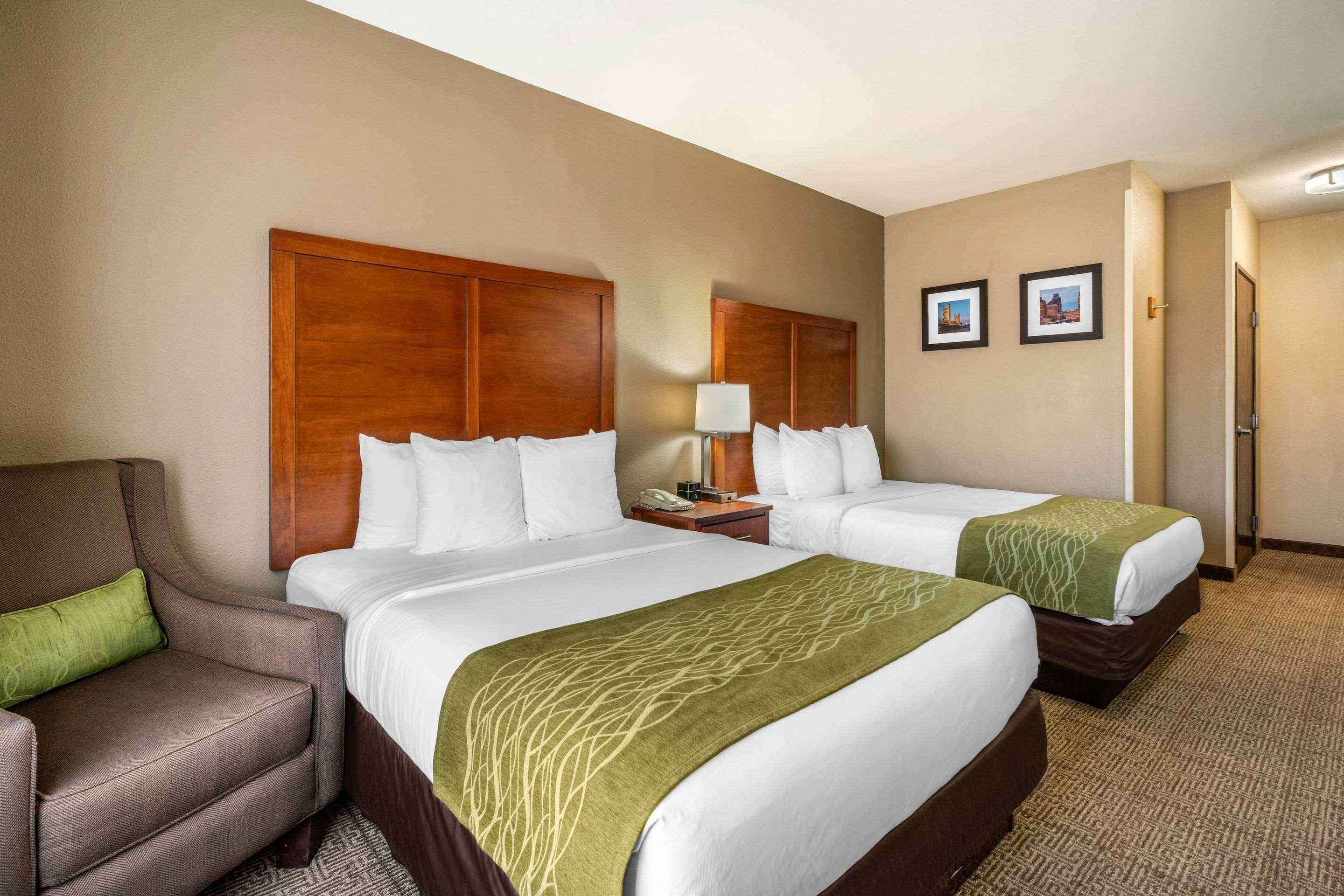 Comfort Inn & Suites Sacramento - University Area Exteriör bild