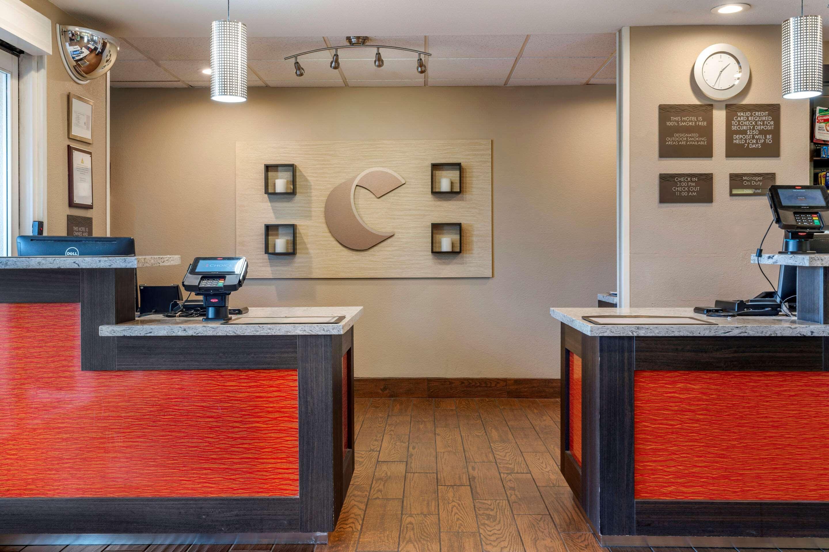 Comfort Inn & Suites Sacramento - University Area Exteriör bild