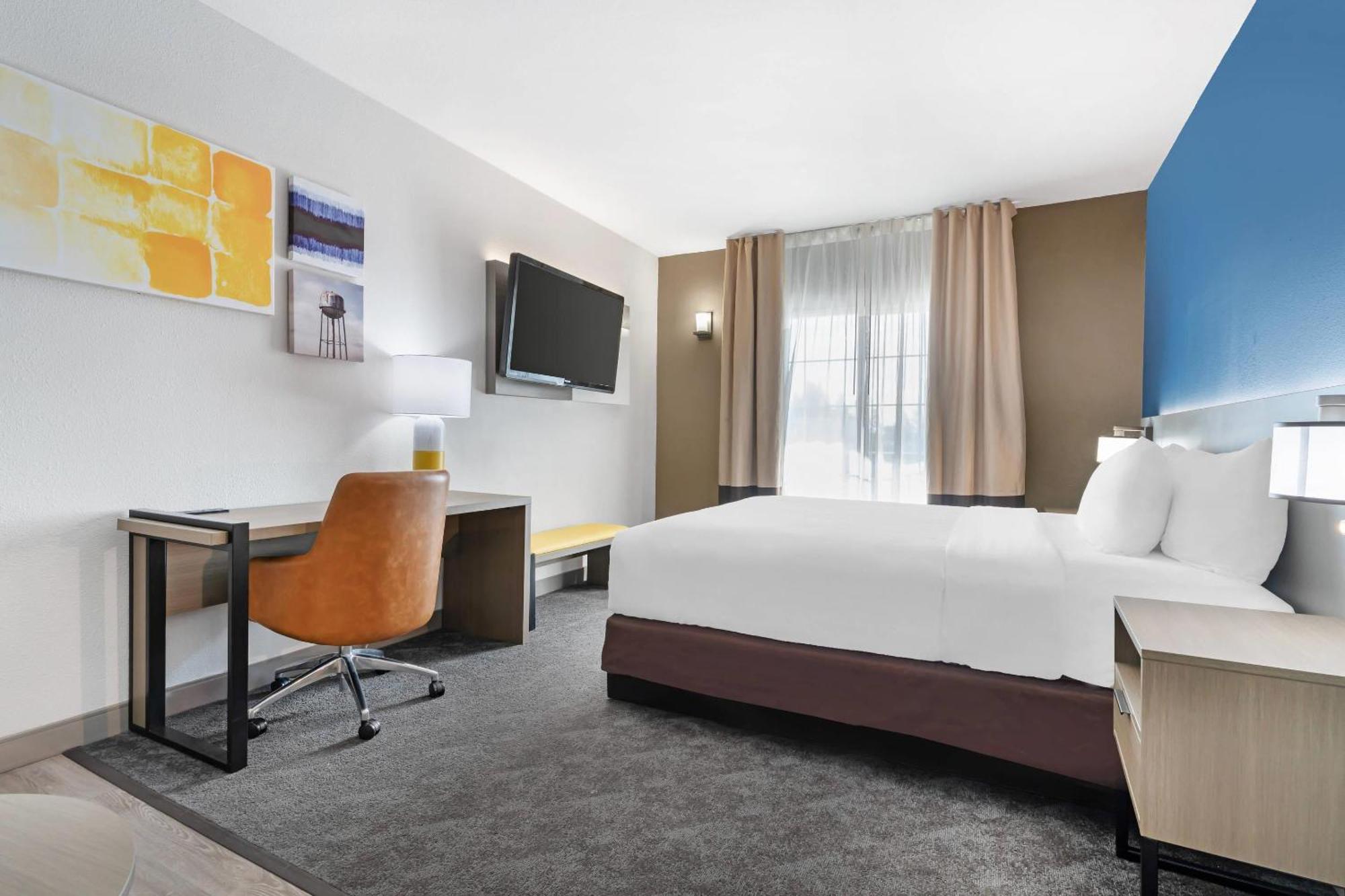 Comfort Inn & Suites Sacramento - University Area Exteriör bild