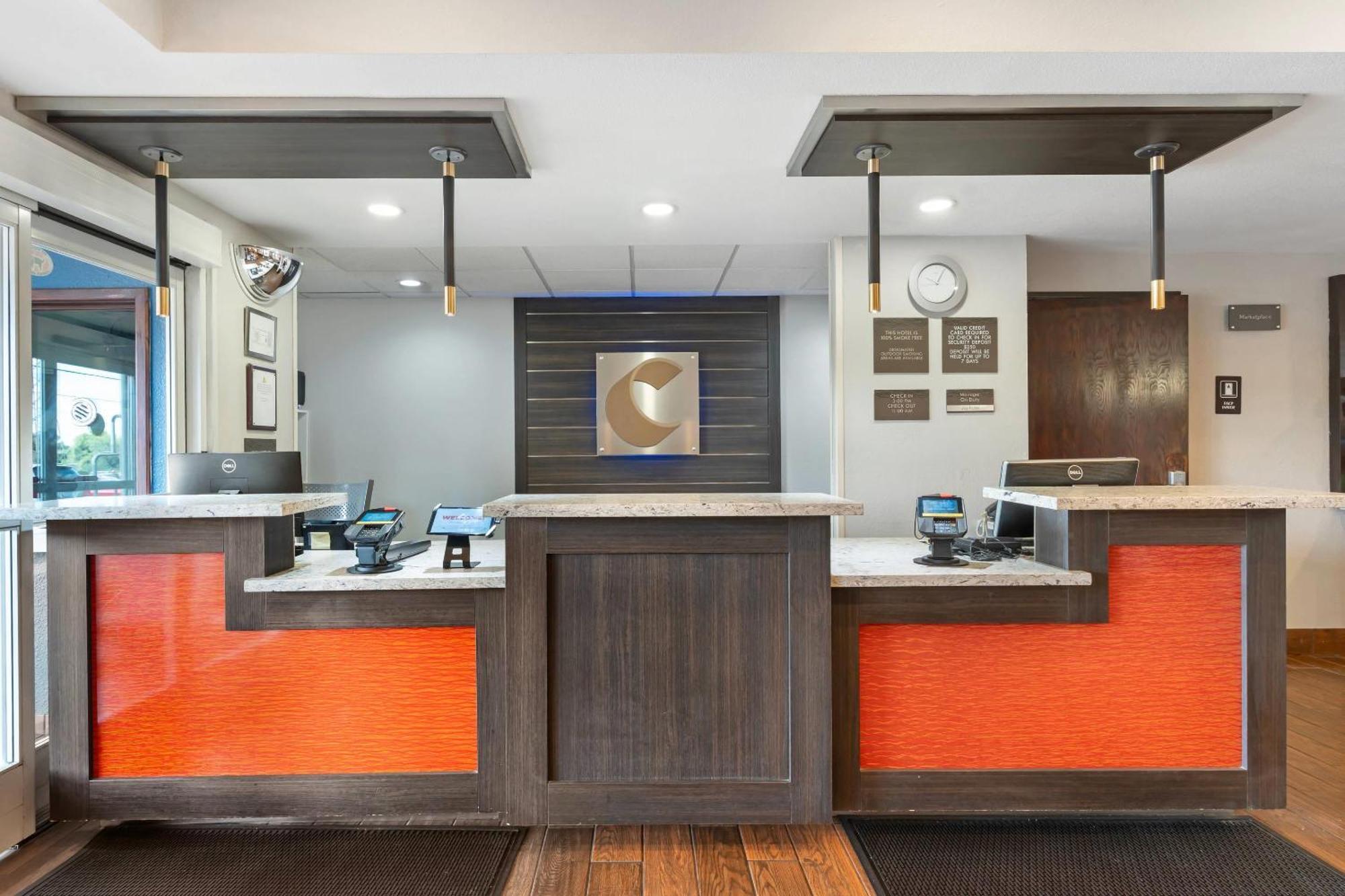 Comfort Inn & Suites Sacramento - University Area Exteriör bild